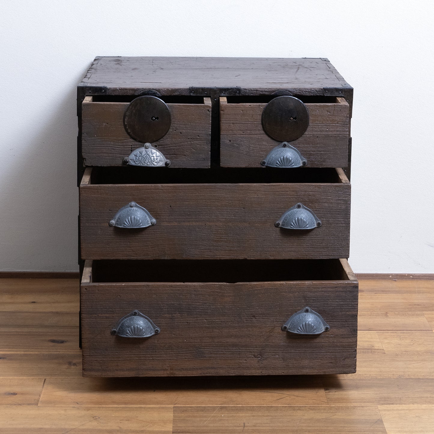 Japanese Antique Drawer with 3 tiers. (Hikidashi) NIPPONDO
