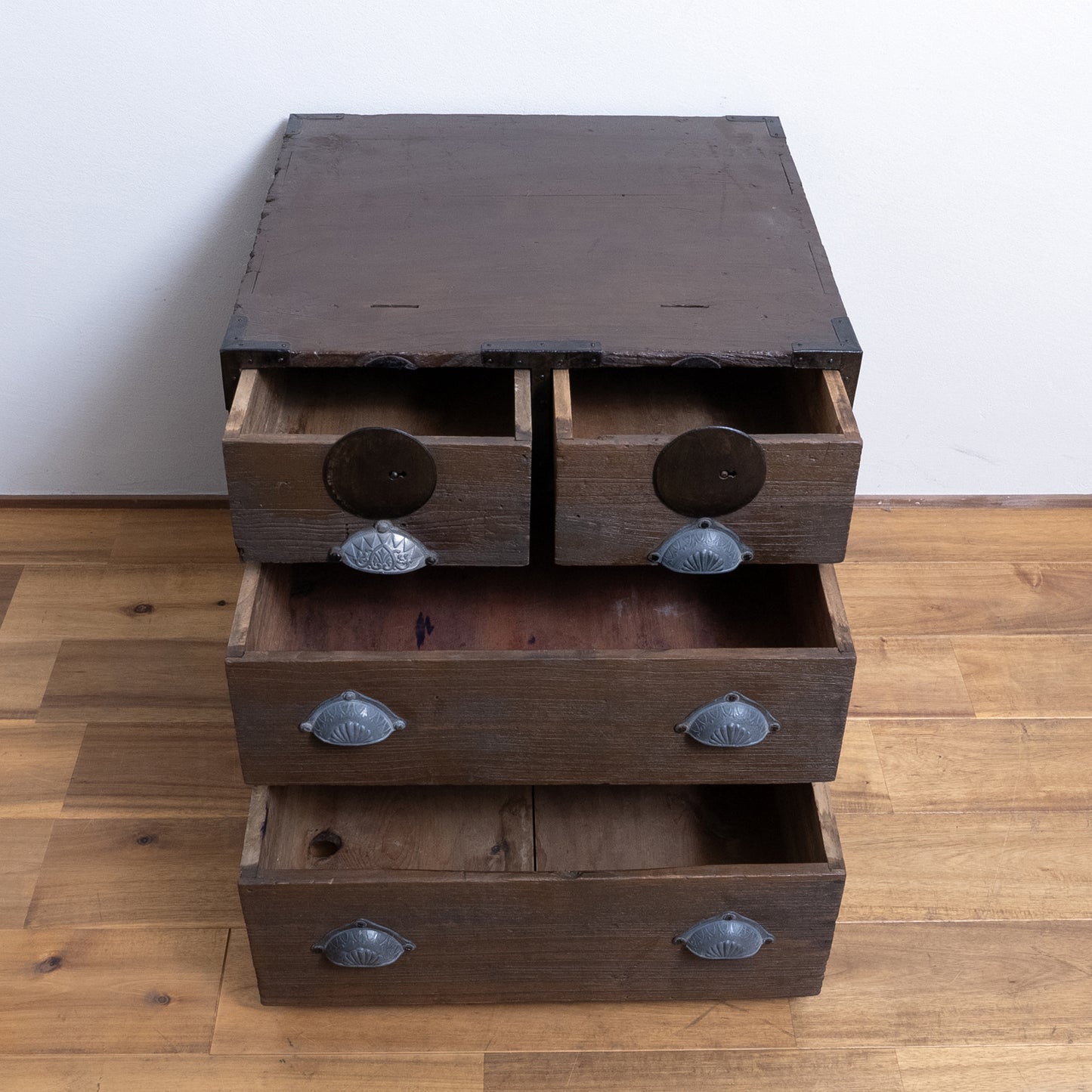 Japanese Antique Drawer with 3 tiers. (Hikidashi) NIPPONDO