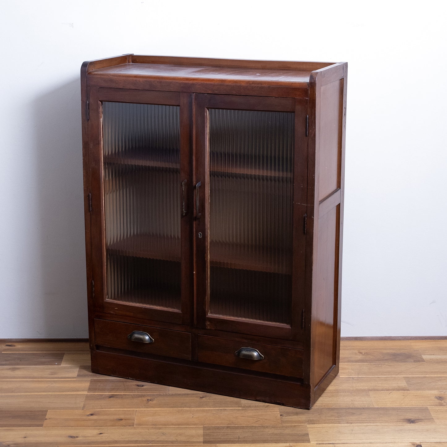 Japanese Antique Ribbed Glass Cabinet (Grasu Tana) NIPPONDO