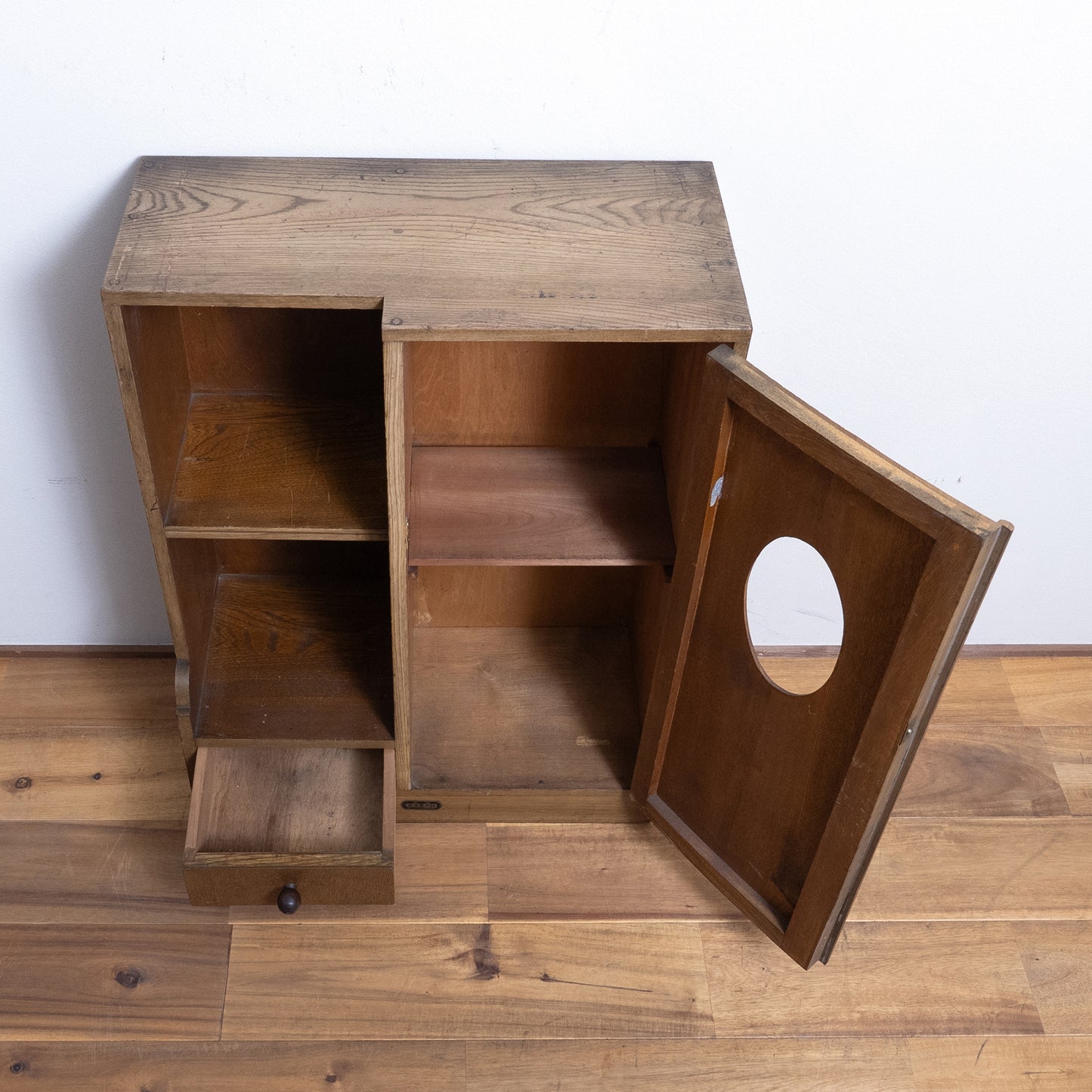 Japanese Antique Cabinet (Kutsubako) NIPPONDO