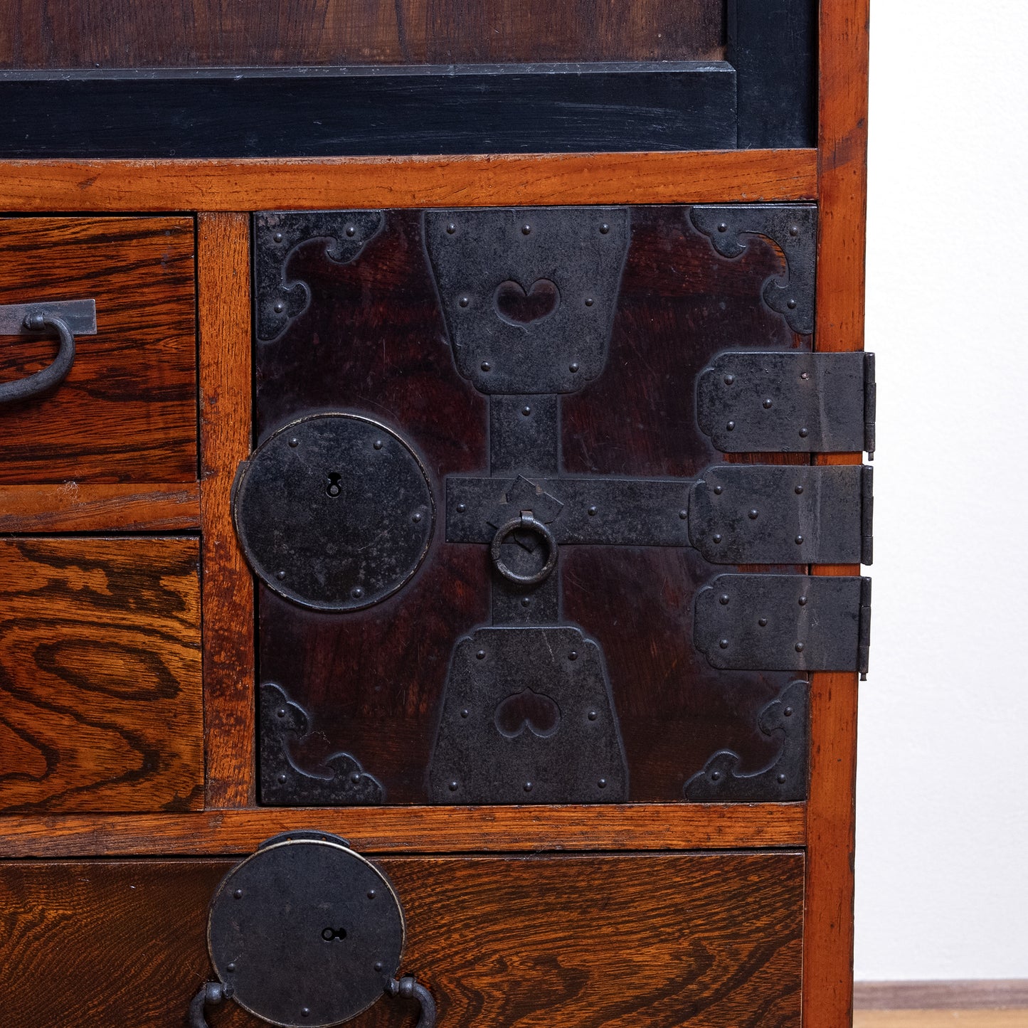 Japanese Antique Room Chest (Heya Todana) NIPPONDO
