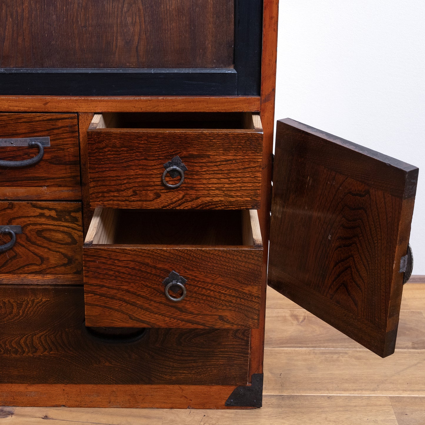 Japanese Antique Room Chest (Heya Todana) NIPPONDO