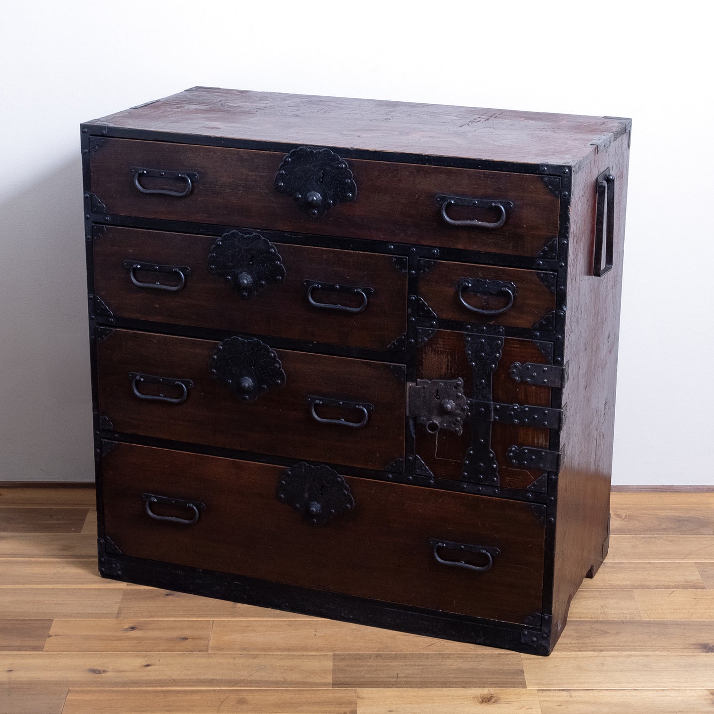 Japanese Antique Room Chest (Heya Todana) NIPPONDO