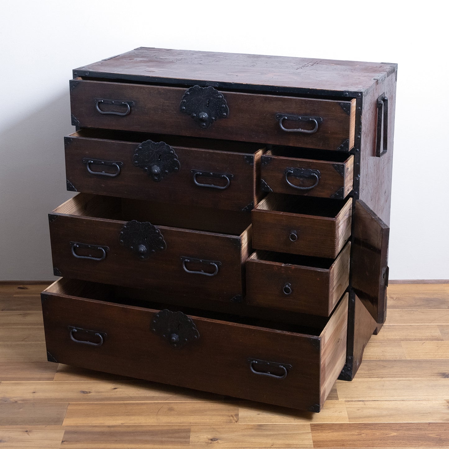 Japanese Antique Room Chest (Heya Todana) NIPPONDO