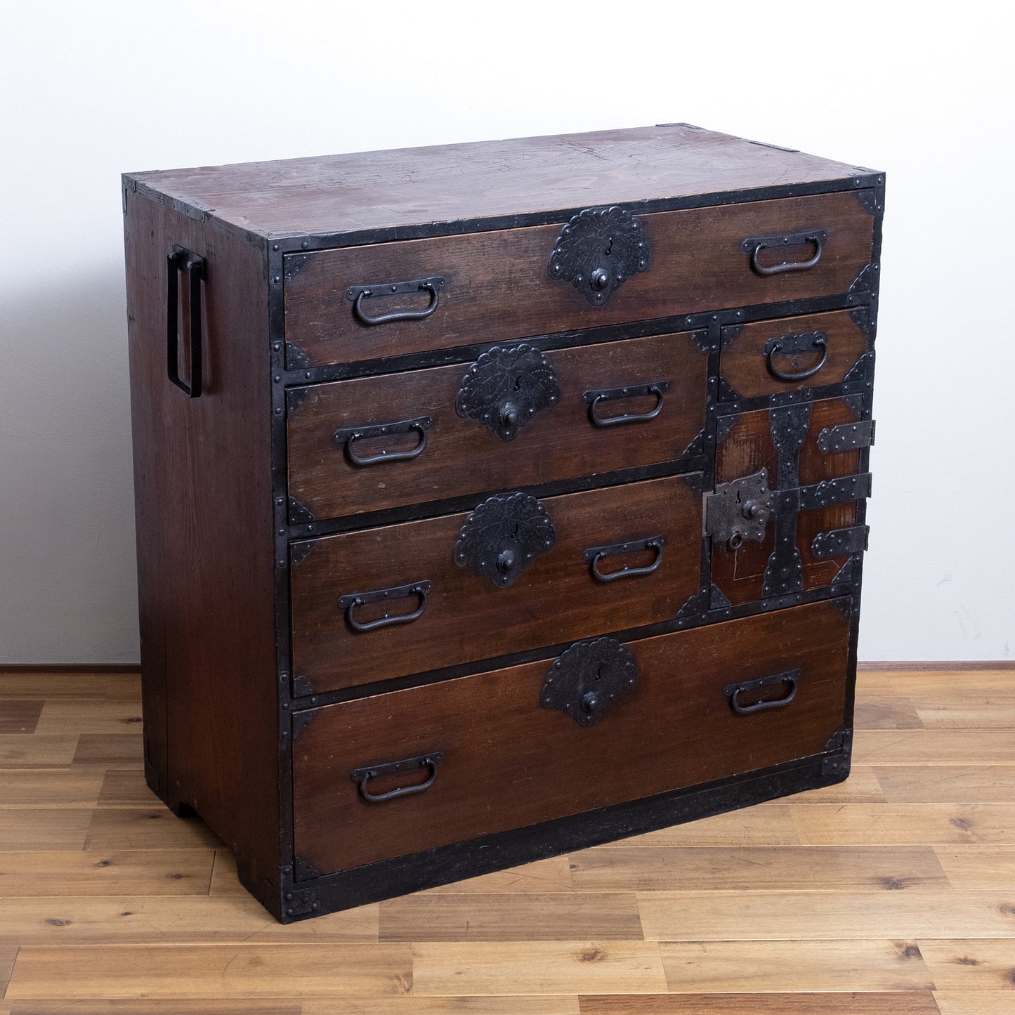 Japanese Antique Room Chest (Heya Todana) NIPPONDO