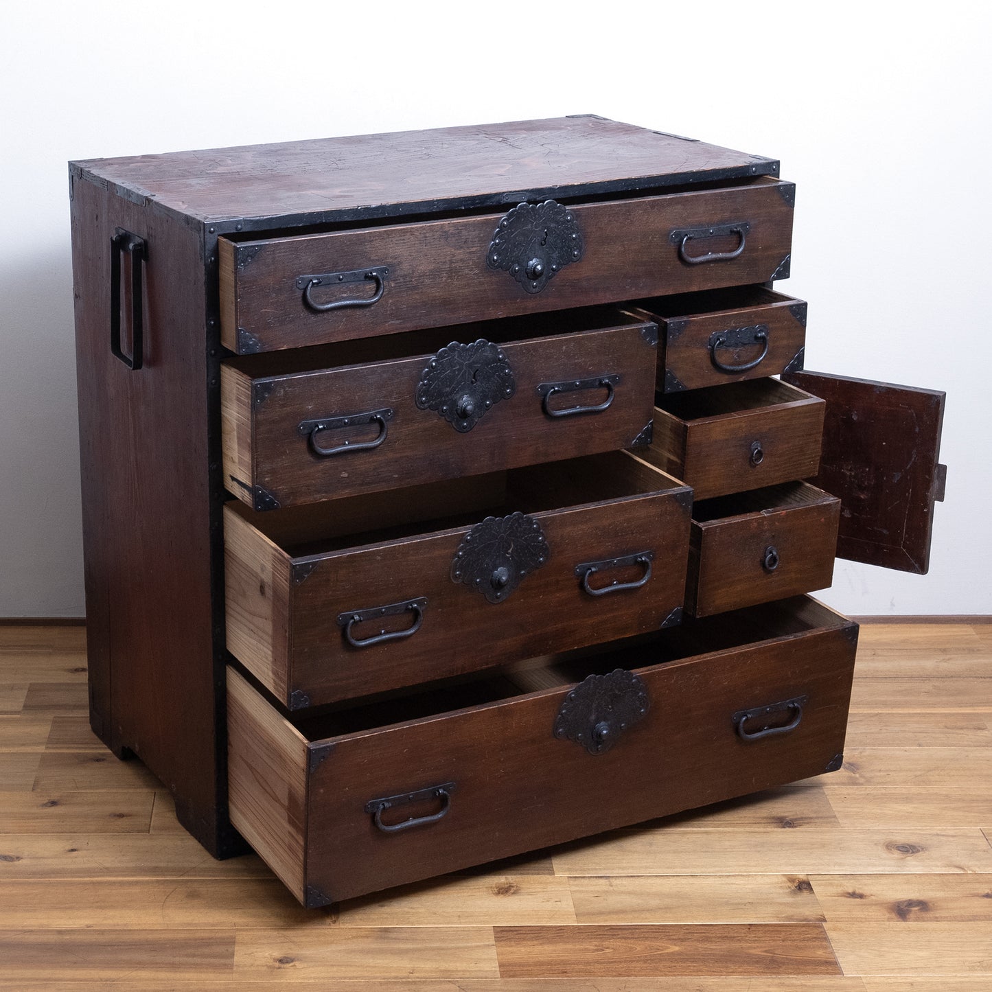 Japanese Antique Room Chest (Heya Todana) NIPPONDO