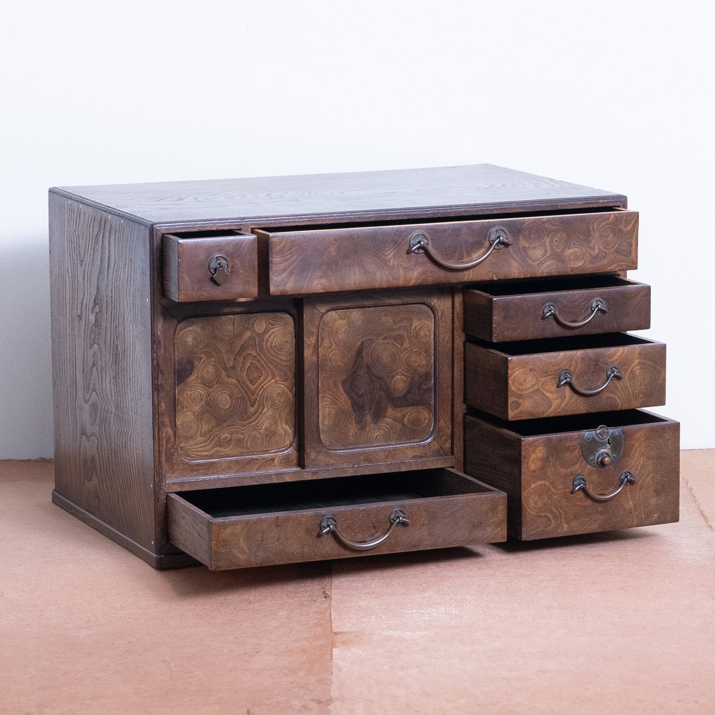 Japanese Antique The Zelkova Wood Grain Miniature Chest (Keyaki Tama-moku Tansu) NIPPONDO