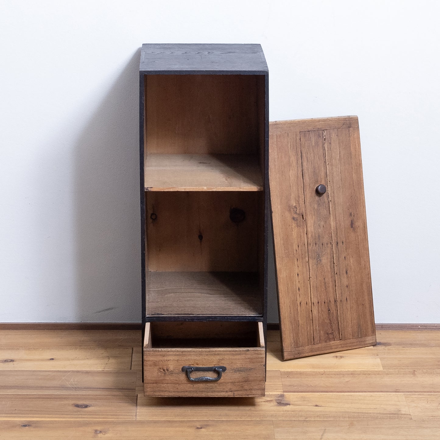 Japanese Antique Storage Box (Syunoubako) NIPPONDO