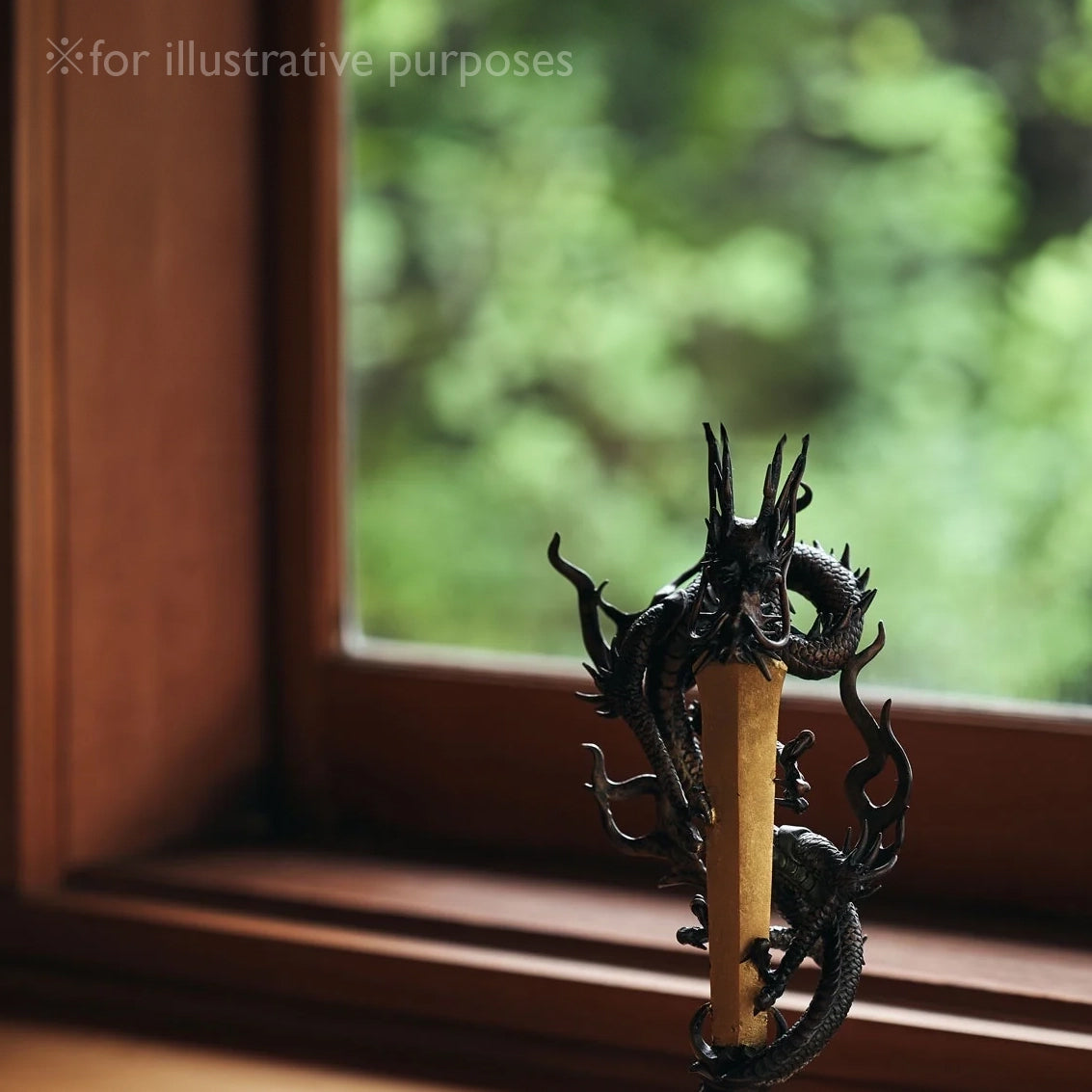 Dragon Ornament [KURIKARARYUOU~Black Dragon~] (Large size / Gold sword)  NIPPONDO