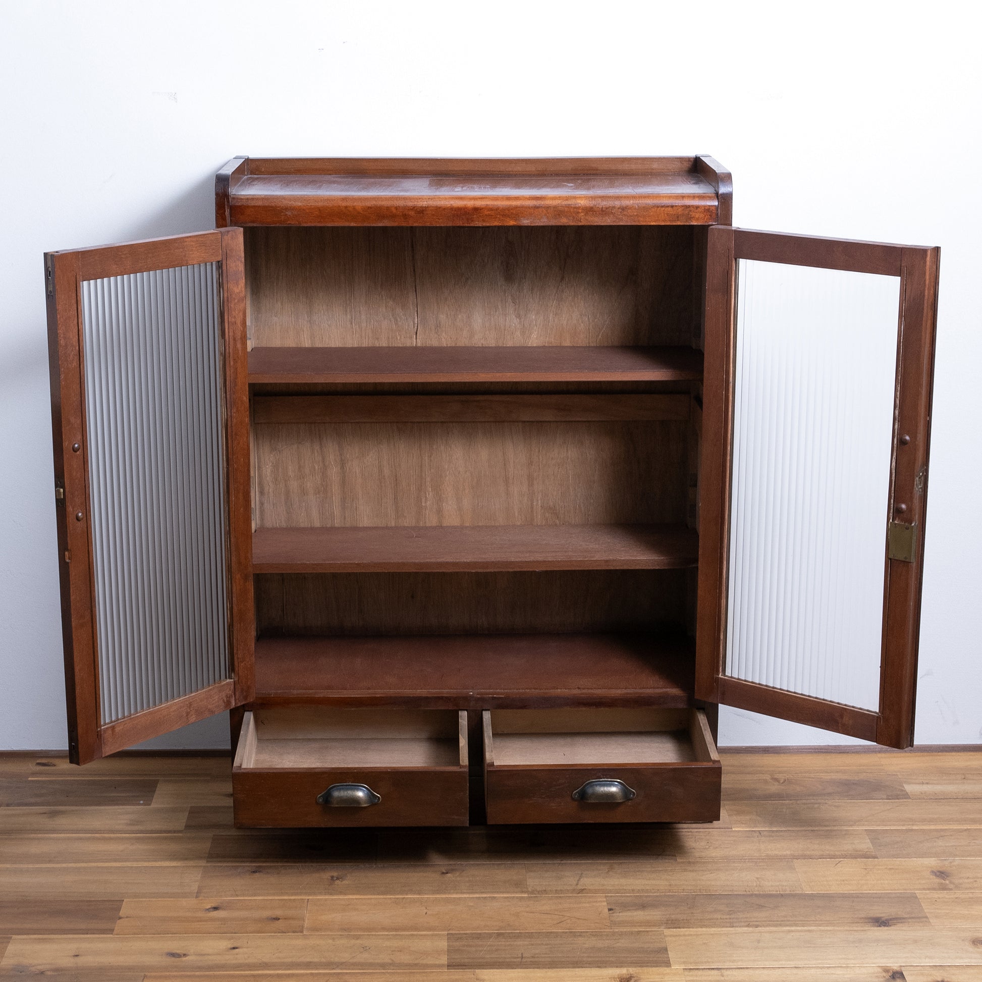 Japanese Antique Ribbed Glass Cabinet (Grasu Tana)  NIPPONDO