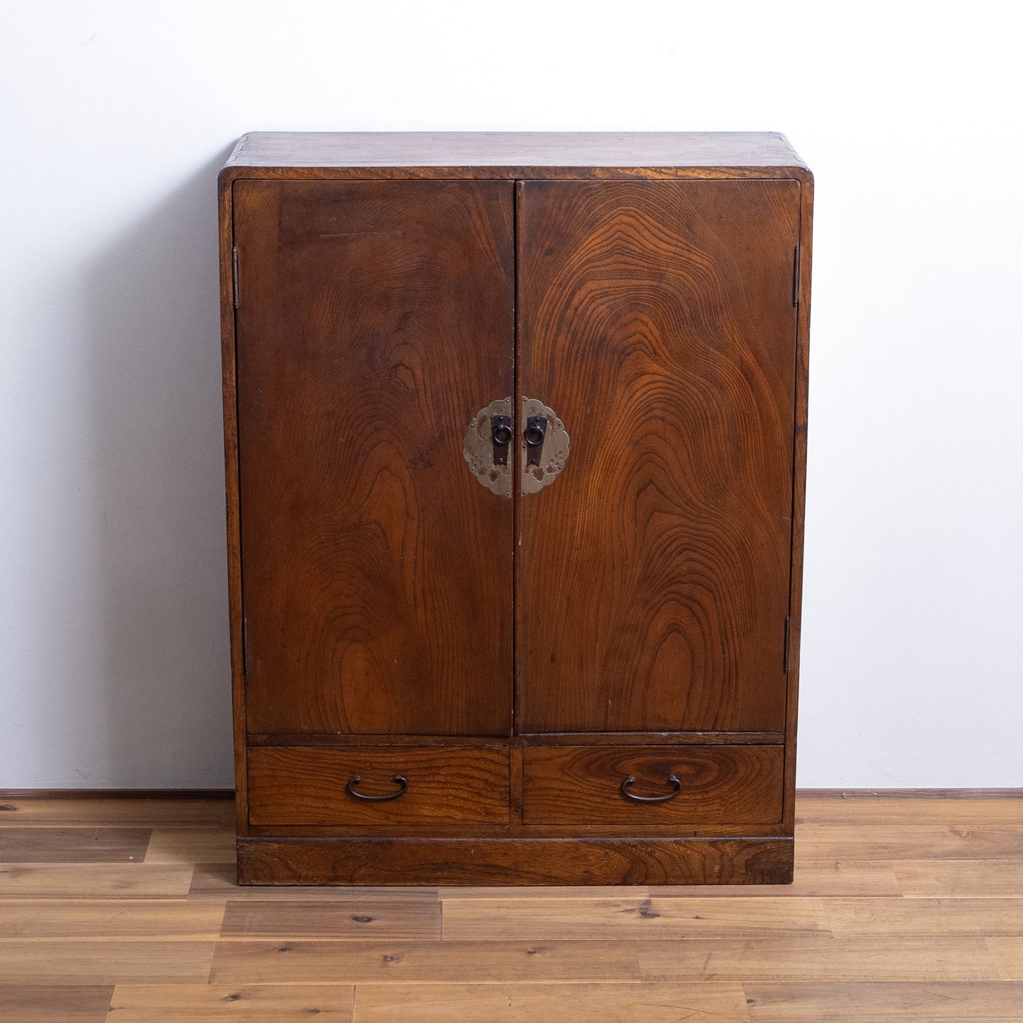 Japanese Antique Cabinet (Grasu Tana)  NIPPONDO