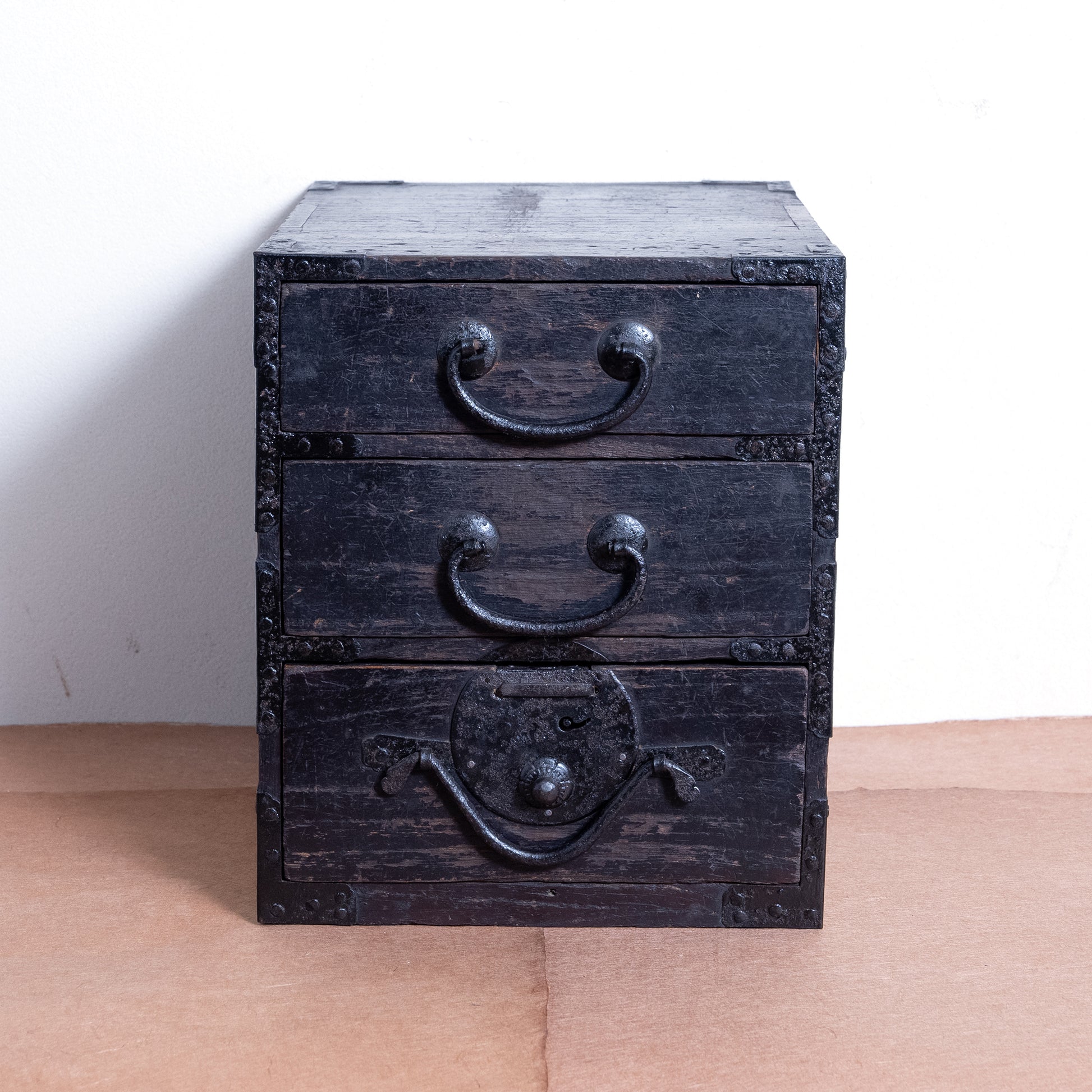 Japanese Antique Small Drawer (Kohikidashi)  NIPPONDO