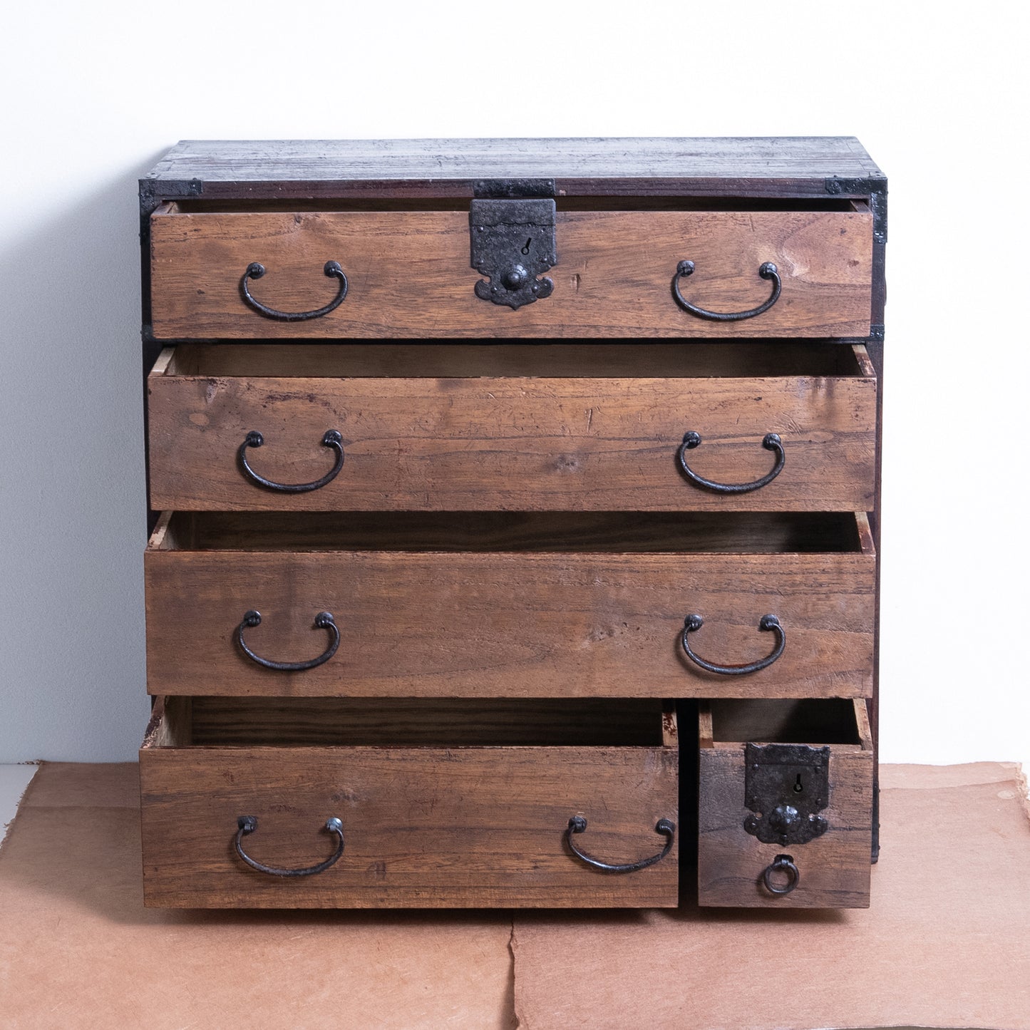 Japanese Antique Tansu Chest (Tansu)  NIPPONDO