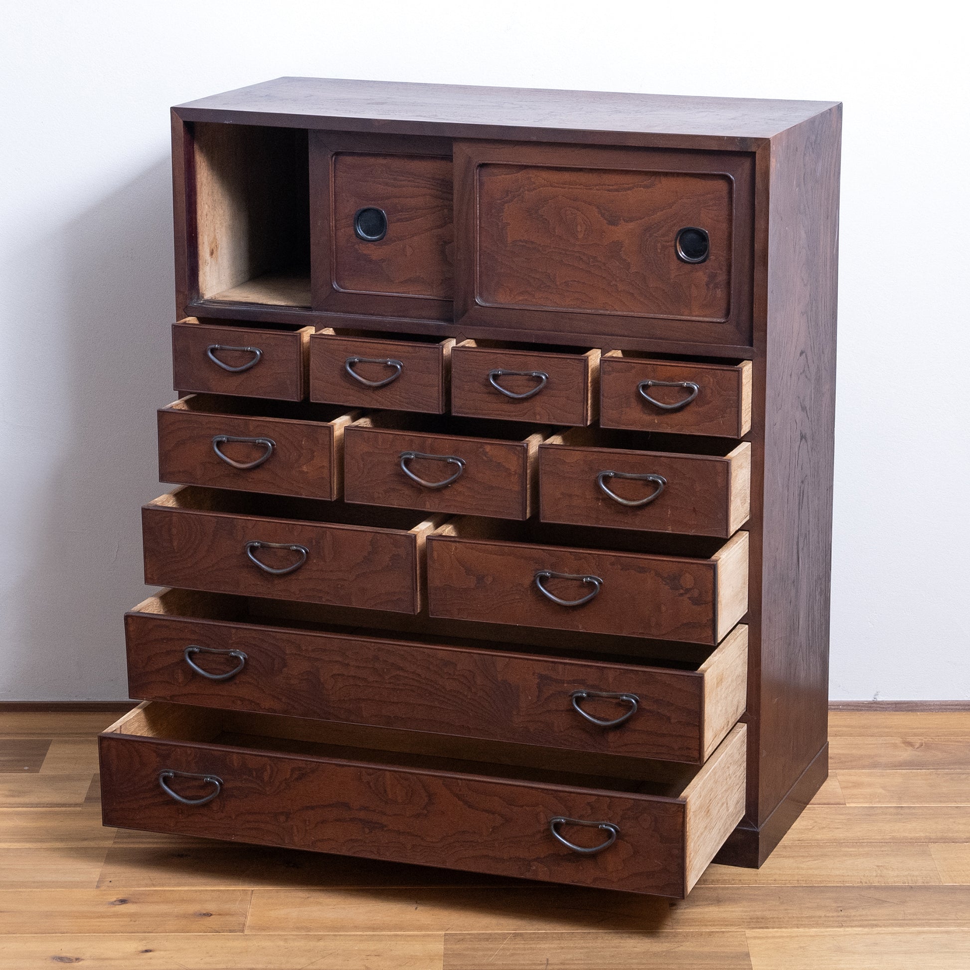 Japanese Antique Room Chest (Hikidashi Tansu)  NIPPONDO